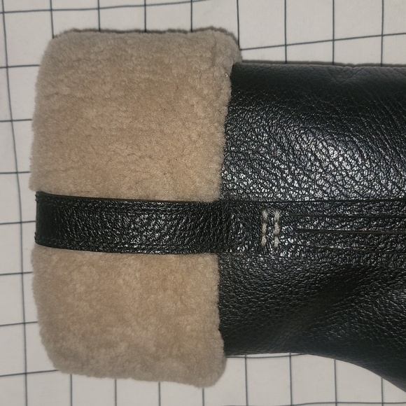 Leather boots 👢run small - Picture 3 of 10